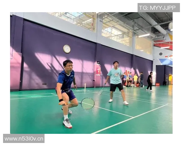 羽毛球盛宴：深入探讨深圳羽毛球队的灵活性与战术创新